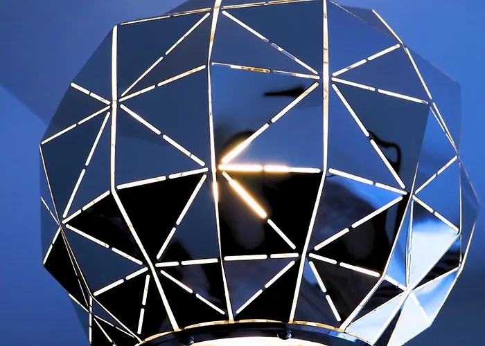 Apartment La Marilyn By Leslodgespa - Confort De Gamme, Salle De Bain Privee, Jardin Et Cuisine Commune, A 5 Minutes De L'aeroport *